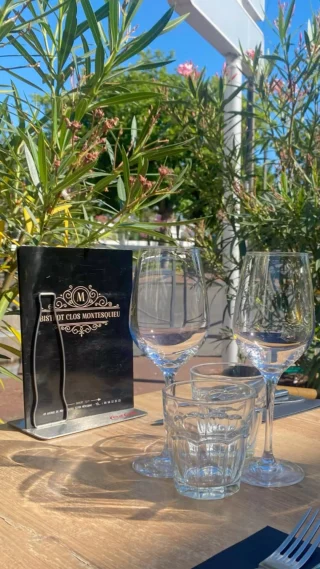 📢 Grande Nouvelle! 📢 
Votre restaurant préféré réouvre tous les week-ends! 🍽️✨

Nous sommes de retour pour vous offrir des moments gourmands et conviviaux chaque samedi et dimanche ! 😋

📅 **Rendez-vous dès ce week-end** pour partager un moment autour de vos plats favoris !

Réservez votre table dès maintenant ! 🔥

#Réouverture #WeekendsGourmands #BonAppétit #RestoVibes #SaveTheDate