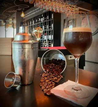 🤩☕️ ESPRESSO MARTINI ☕️🤩

#bordeauxmaville #cocktails #espressomartini #merignac #drinks #picoftheday