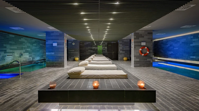 CF Place picture 17